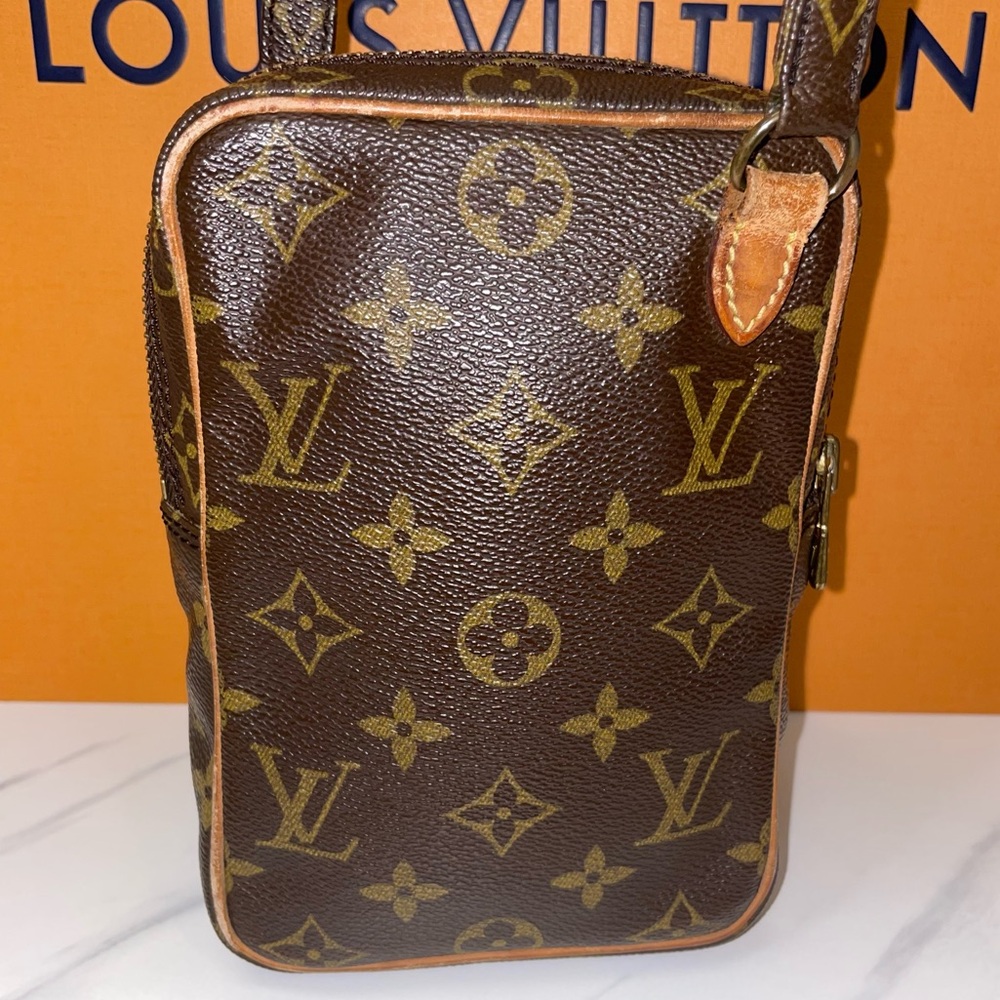 Louis Vuitton Vintage Monogram Amazone Crossbody Handbag Purse! - Picture 14 of 15
